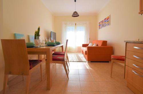  Perfect Downtown with Garage in 8200-194 Albufeira