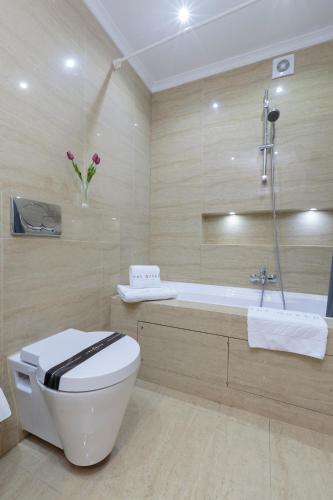 The Queen Luxury Apartments - Villa Carlotta - image 2