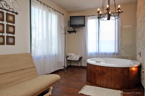 바박파 홀리데이 홈 (Barbakfar Holiday Home) in 샤로나