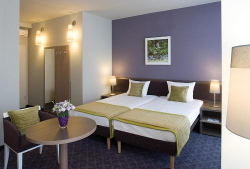 1 twin bed