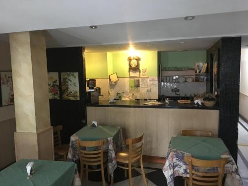 طعام و مشروبات, Hotel Condor in Balvanera