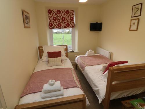 Inglenook Guest House - Tap to explore photos