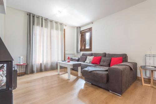 Home In Benasque - image 2