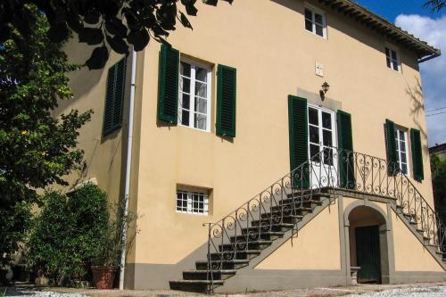  Casa Orsolini, Lucca bei Chiatri