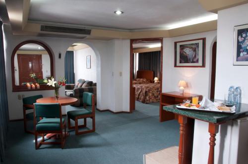 Létesítmények, Hotel Real Rex in Központ