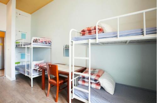 Sanbangsan Hot Spring Guesthouse Sanbangsan Hot Spring Guesthouse is perfectly located for both business and leisure guests in Jeju Island. Featuring a satisfying list of amenities, guests will find their stay at the property a comfo