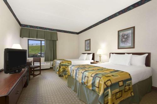 Baymont by Wyndham Corbin - image 7