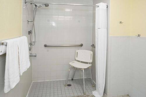 Days Inn & Suites by Wyndham Port Richey in Port Richey, USA