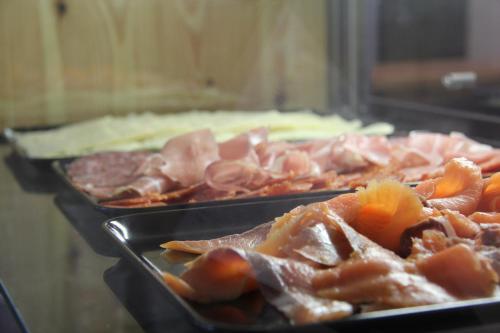 Food and beverages, ADAPT APARTMENTS BERLIN - Adlershof near Artemis