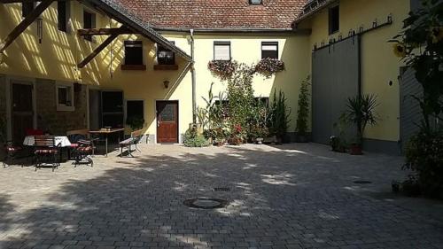 B&B Weikersheim - Ferienhof Seeber - Bed and Breakfast Weikersheim