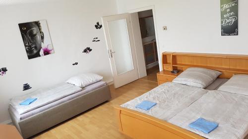 Central Apartment Krefeld - image 7