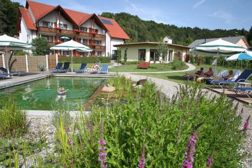 外部景觀, Hotel & Gasthof Zur Linde in 基普芬貝格