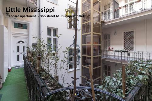 Little Americas Ring Apartments 5