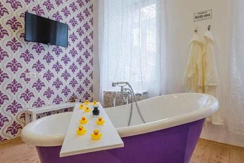 Elegant Coziness, Budapeszt