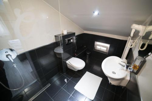 Guest House Ćiro - image 13