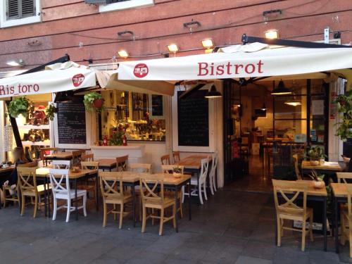 in the heart of Rome a stone's throw from Vatican - image 8