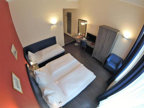 Hotel Pension Excellence - image 4