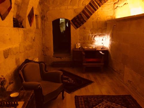 Helios Cave Hotel - image 2
