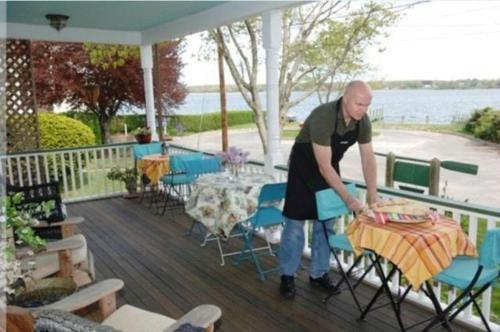 The Stirling House Waterfront Inn Greenport - 레스토랑