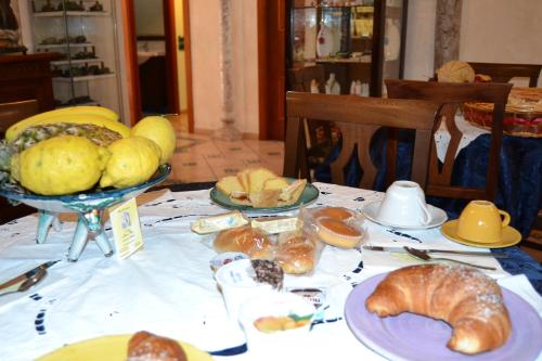 餐飲選擇, Bed & Breakfast Casa Anna Rita in 維耶特利蘇瑪雷