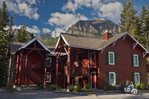 One-Bedroom Suite with Mountain View