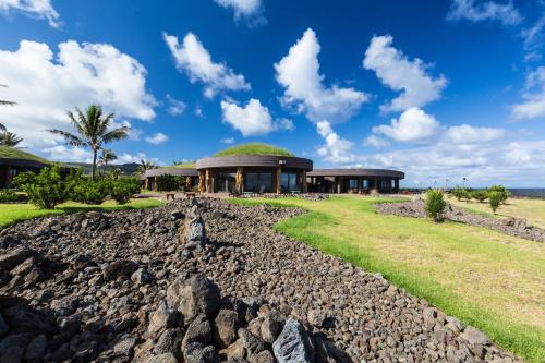 Nayara Hangaroa, Hanga Roa