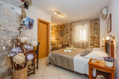 Villa Spaladium Room Type - Deluxe Triple Bed Studio - Radunica Street 17