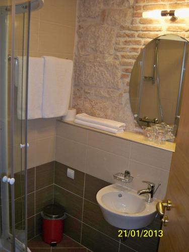Hotel Carpymore – Biograd na Moru, VA
