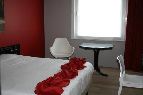 Hotel Shamrock Room Type - Standard Double or Twin Room