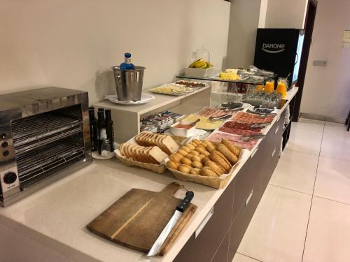 Hotel Axis Vigo - image 8