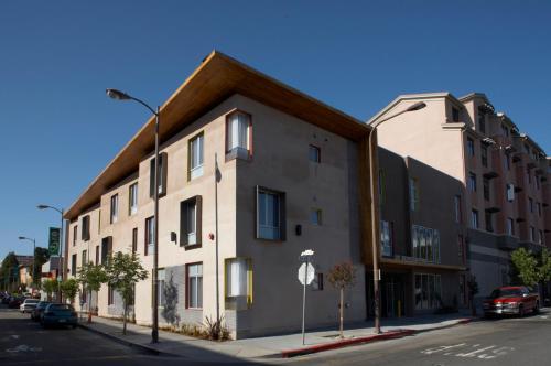 Downtown Berkeley Inn – Berkeley, CA