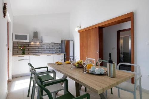 Seaside family friendly house with a swimming pool Razanj, Rogoznica - 13738, Rogoznica (photo 8)
