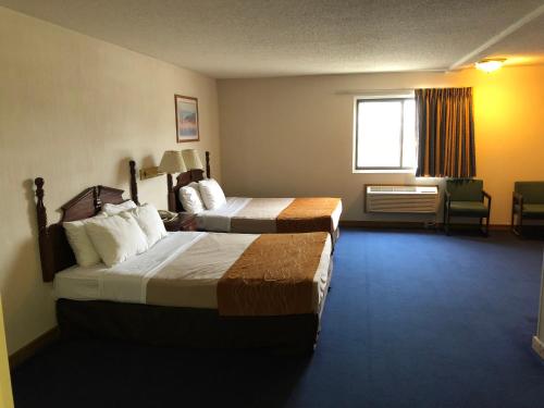 Denison Inn & Suites - image 8