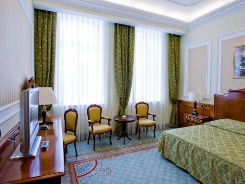 Parus Hotel - image 8