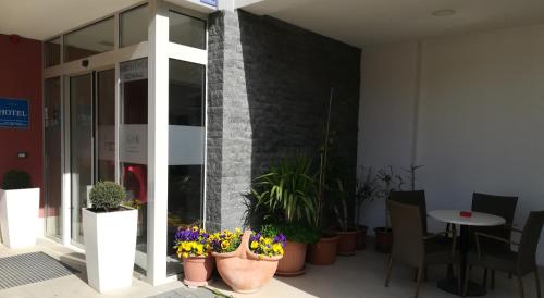 Hotel Dina - image 2