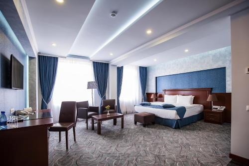 Central Hotel Ideally located in the Kentron area, Central Hotel promises a relaxing and wonderful visit. The property offers a high standard of service and amenities to suit the individual needs of all travelers. 