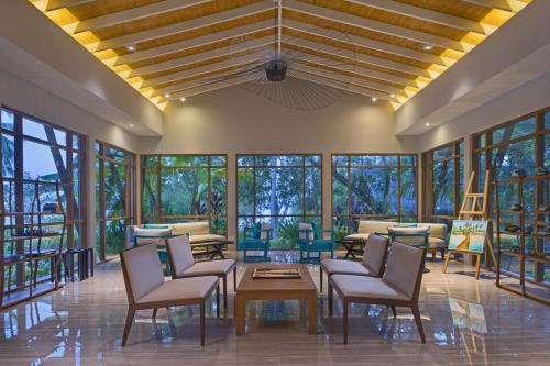 Bar/Bekleme Salonu, Niva Dhigali Maldives - A Premium All-Inclusive Resort in Raa Atolü