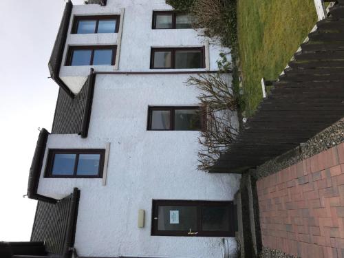 Greannan Upper Self Catering Apartment - image 5
