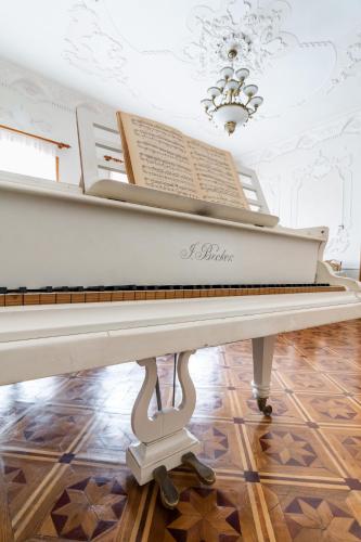 The Grand Piano Villa