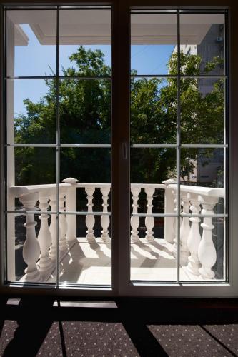 balkon/terras, Geneva Resort Hotel in Odessa