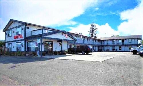 Imperial Motel One Hundred Mile House 