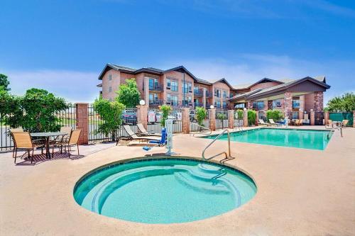 Days Inn & Suites by Wyndham Page Lake Powell