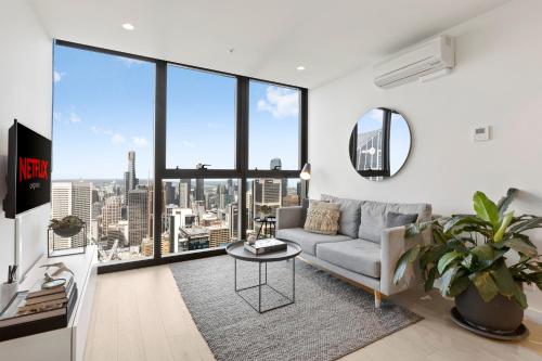 Luxuria Apartments - EQ Tower Luxuria Apartments - EQ Tower