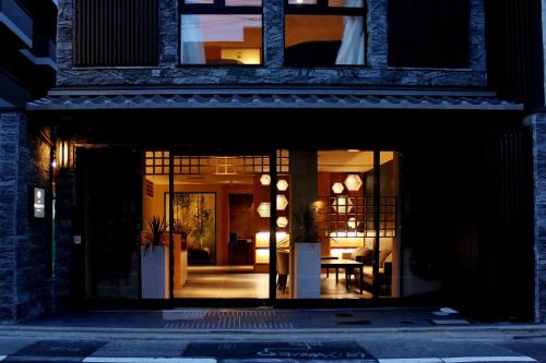 Kyoto Shinmachi Rokkaku Hotel grandereverie