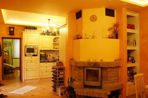 Kitchen, Kisgeresd Vendeghaz in Hogyesz