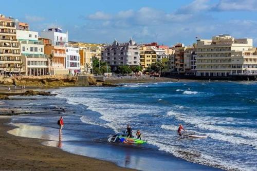 Villa Blanca Tenerife - Complete House - Terrace and BBQ, 5 minutes from the beach and airport