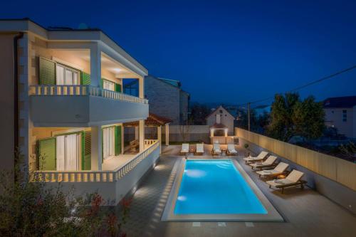 Villa Rosa Ventorum with private pool near Split