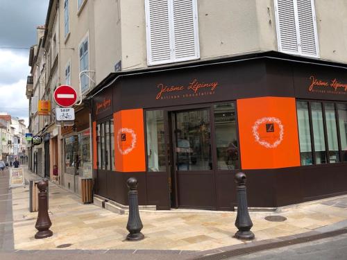 Surrounding environment, La Suite Emoji - SDP in Lagny-sur-Marne