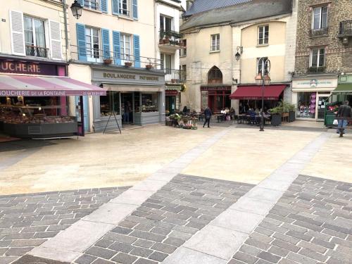 Surrounding environment, La Suite Emoji - SDP in Lagny-sur-Marne