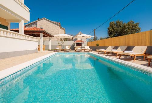 Villa Rosa Ventorum with private pool near Split